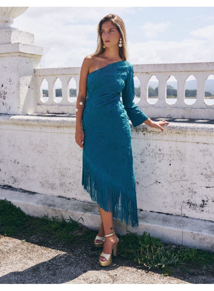 Robe de soirée midi avec une manche et un...